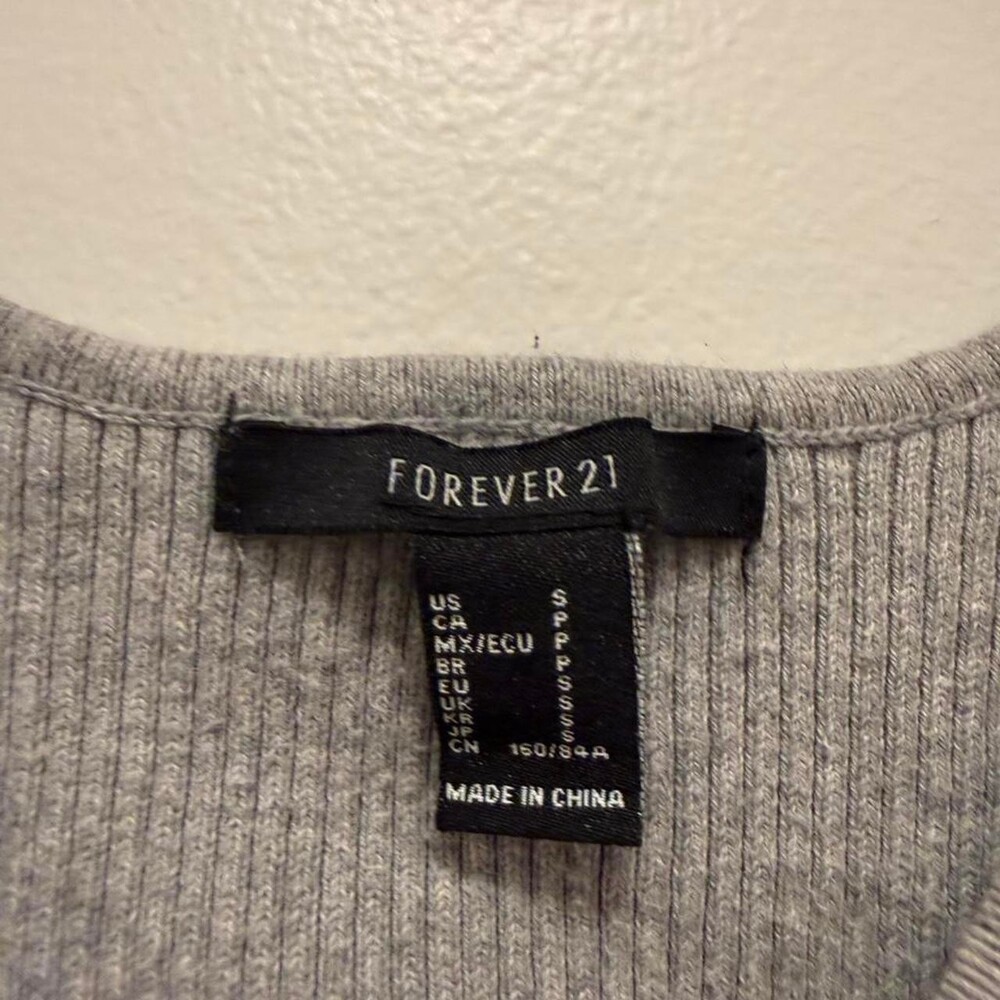 Forever 21 Women's Grey Crop-top - Picture 2 of 4